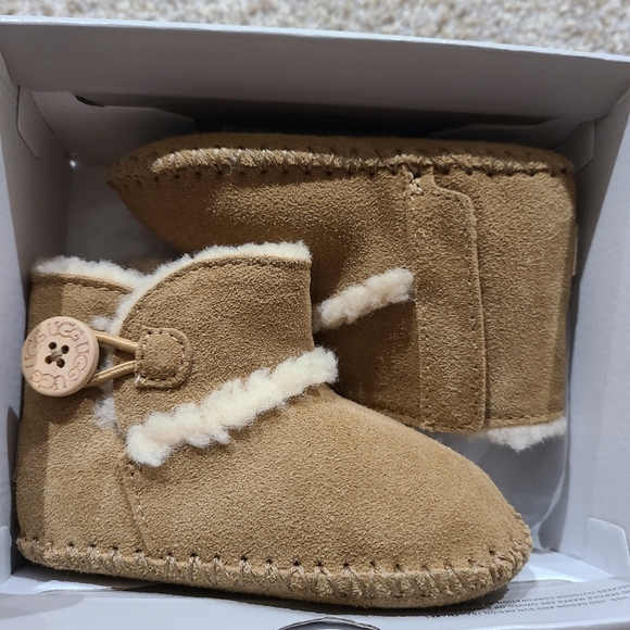 Sold - Picture 1 of 7